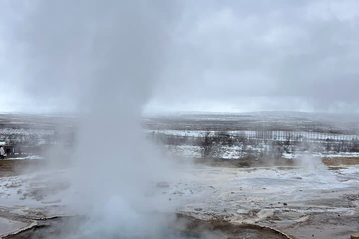 Private Golden Circle Tour: Thingvellir, Geysir & Gullfoss Day Trip from Reykjavík photo 2