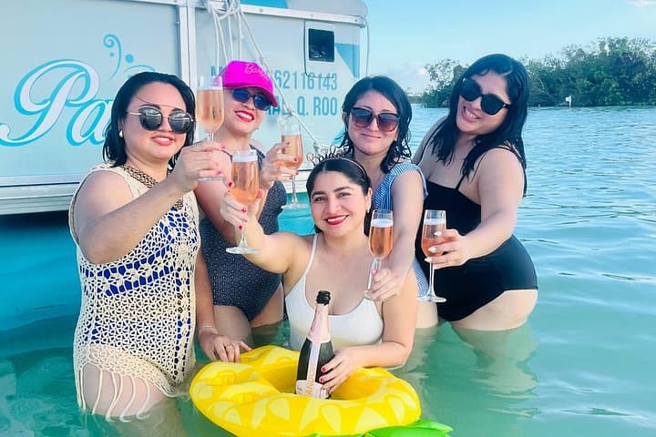 Bacalar Rapids Pontoon Tour: 5-Hour Private Boat Through the Laguna de los Siete Colores photo 2