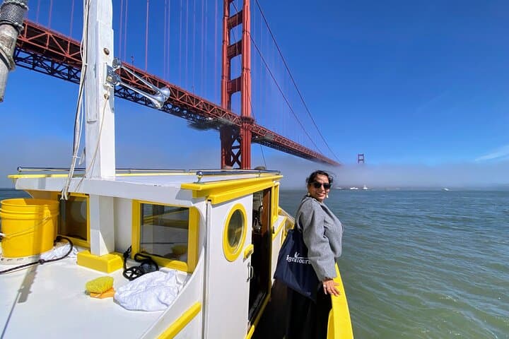 Golden Gate Bay Voyage: Historic Yellow Boat Cruise from Fisherman’s Wharf