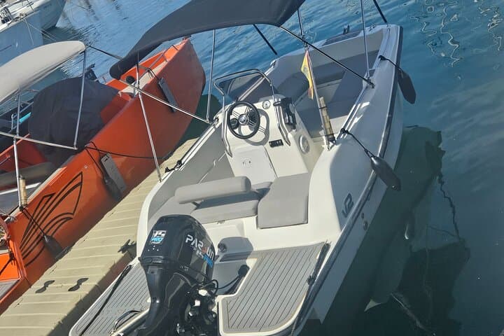 Self-Drive Boat Experience in Torrevieja: Unlicensed Boats & Snorkeling