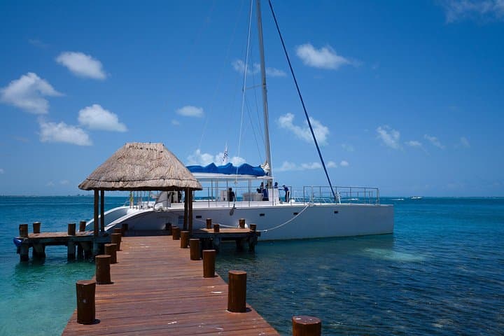 Hip-Hop Party Boat Cruise in Cancun: 4-Hour Adults-Only Open-Bar Experience photo 3