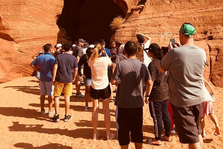 Upper Antelope Canyon Guided Tour — Page Navajo Slot Canyon Experience photo 5