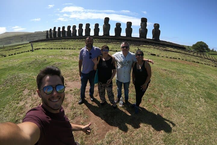 Private 4WD Moai Tour to Anakena Beach — Easter Island (Rapa Nui) photo 2