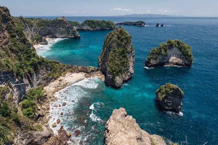Explore Nusa Penida: Snorkeling with Manta Rays and Island Adventure photo 4