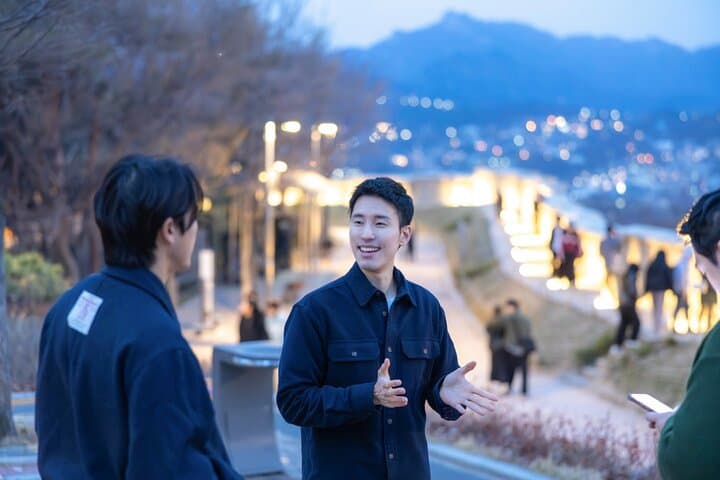 Seoul Moonlight Walking Tour: Naksan Park & Ihwa Mural Village with a Local Historian photo 6
