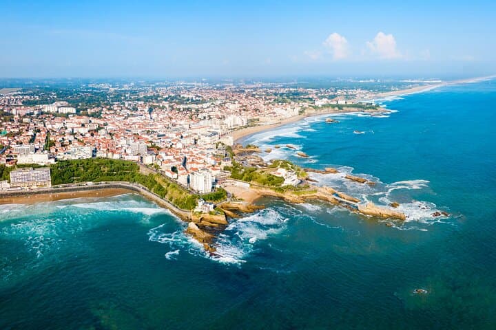 Biarritz in Two Hours: Local Walking Tour with Gâteau Basque Tasting photo 6