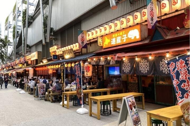 4-Hour Private Night Tour in Shibuya & Shinjuku — Evening Walk with a Local Guide photo 3