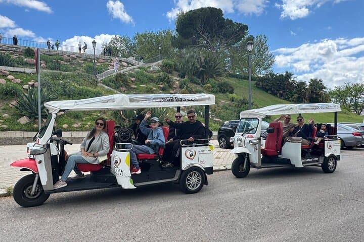 Madrid Tuk Tuk & Olé Experience: Private 1.5-Hour Electric City Tour photo 2
