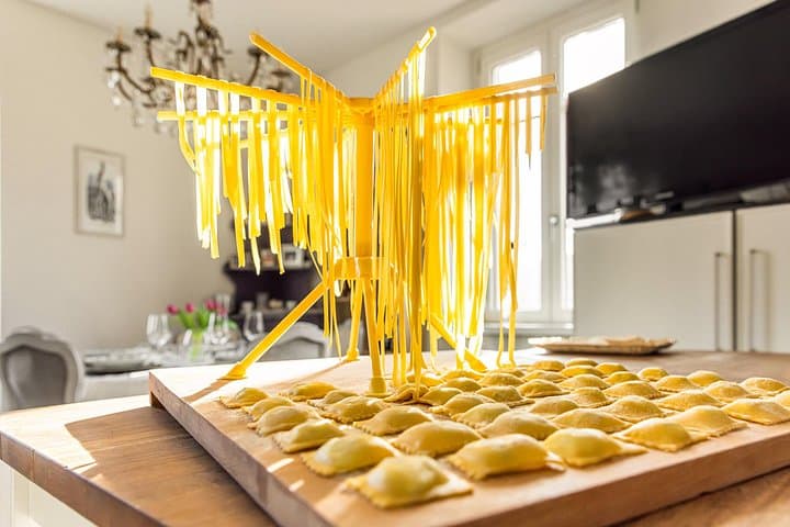 Handmade Spaghetti alla Chitarra Class in Los Angeles — Cook Abruzzese Pasta in a Local Home photo 3