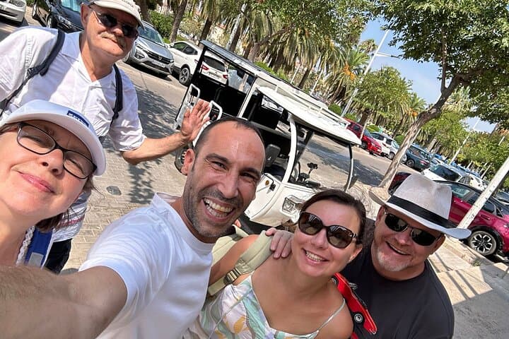 Explore Alicante by Tuk-Tuk: 70-Minute Old Town & Santa Bárbara Castle Tour photo 3