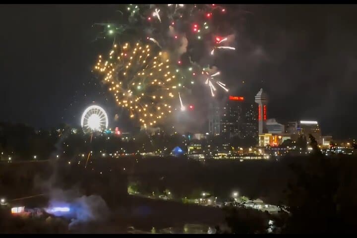 Night Lights and Fireworks: Niagara Falls Rainbow Illumination Walking Tour photo 3
