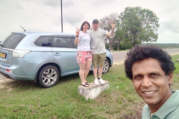 Sri Lanka Private Driver & Airport Transfer — Negombo to Kandy, Ella and Beyond