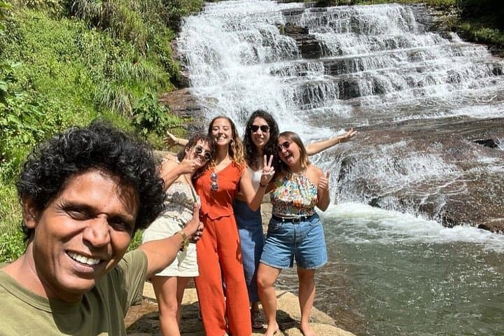 Sri Lanka Private Driver & Airport Transfer — Negombo to Kandy, Ella and Beyond photo 4