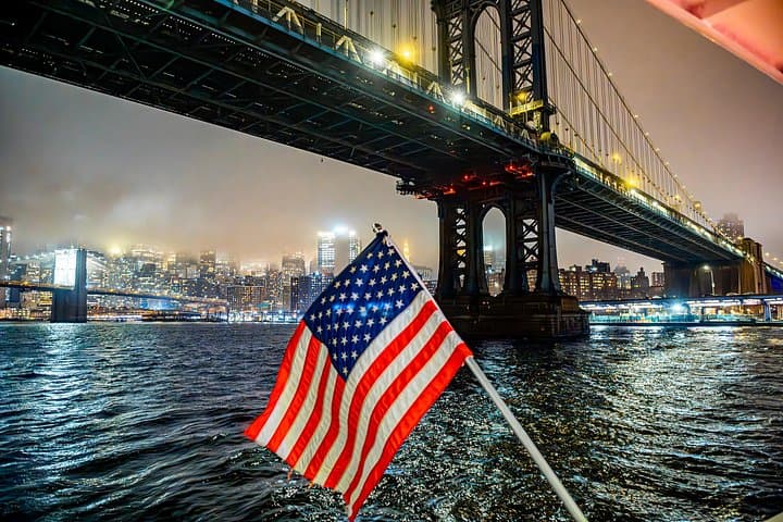Midnight on the Louisa: New Year’s Eve Dinner Cruise in New York Harbor photo 3