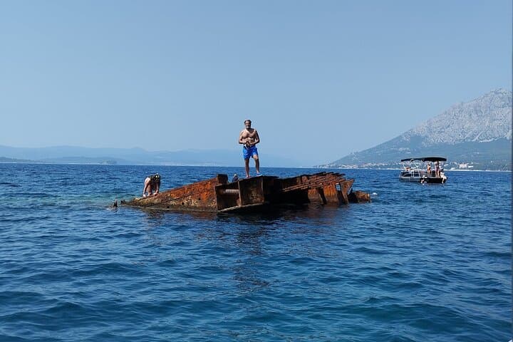Korčula Private Boat Tour: Snorkel Shipwrecks, Blue Lagoon & Badija Island photo 5