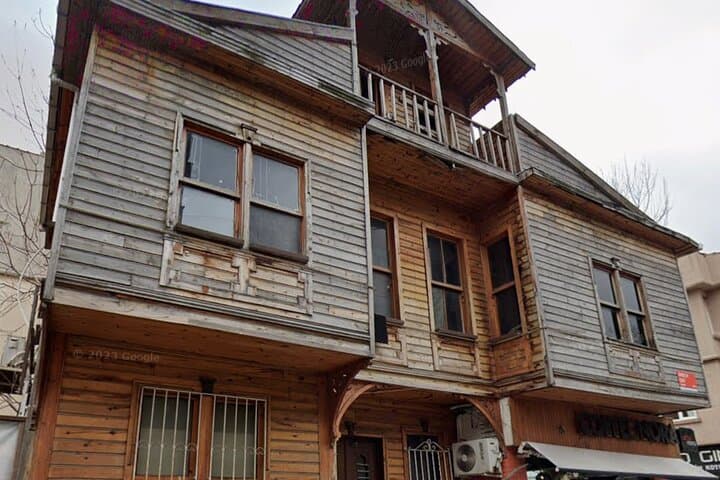 Inside Istanbul’s Ottoman-Era Horror Mansion: Live Scare Experience in Kadıköy photo 2