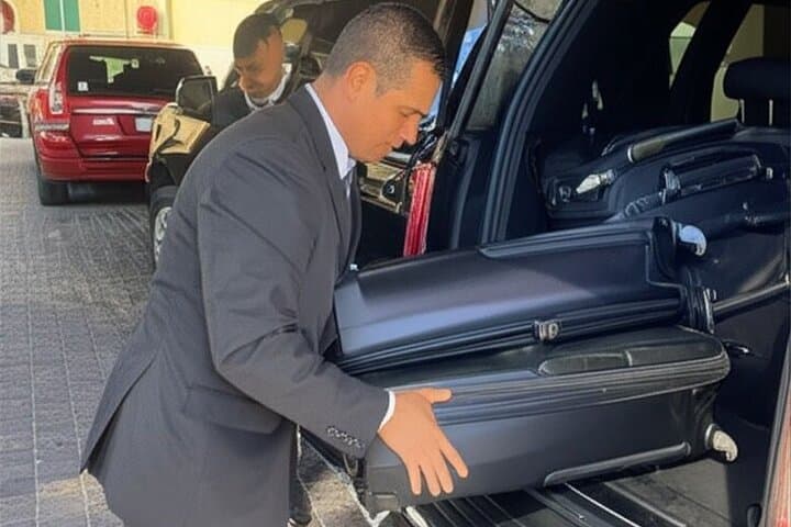 Orlando MCO private transfer to downtown — reliable door-to-door airport pickup photo 3