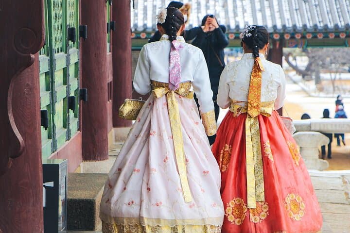 Seoul Highlights: Walking Tour with Lunch and Hanbok Experience