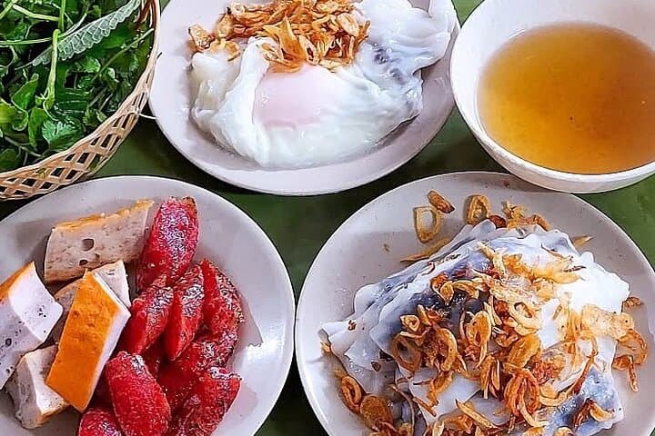 Hanoi Old Quarter Street Food Tour with Female Guide photo 3