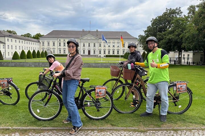 Guided Berlin Bike Tour: Insider Route, History & Culinary Stops photo 4