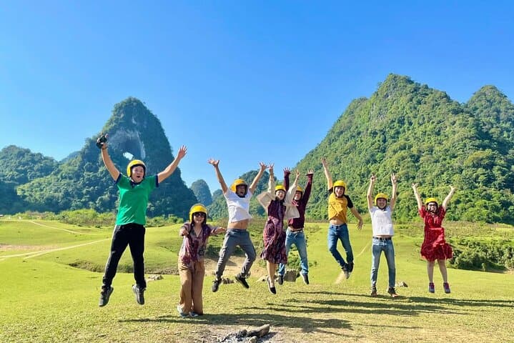 Ha Giang Loop Motorbike Tour: Ma Pi Leng, Dong Van & Karst Plateau