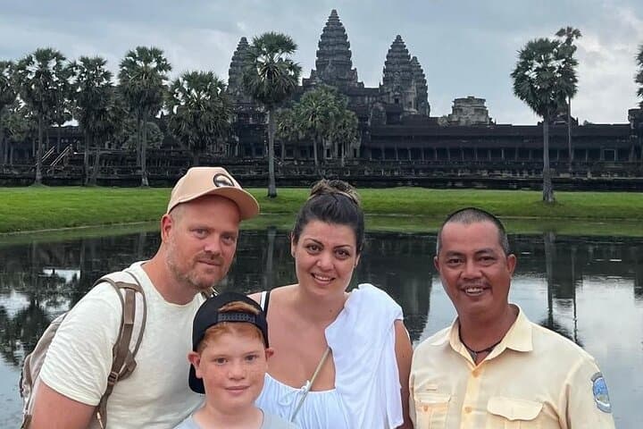 Private Angkor Temple Day Trip: Expert Guide & Sunrise at Angkor Wat