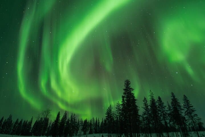Rovaniemi Northern Lights Chase — Guaranteed Small‑Group Aurora Tour photo 2