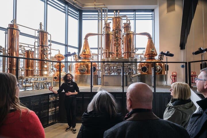 Edinburgh Gin Distillery Classic Tour & Tasting — Old Town Gin Experience photo 2
