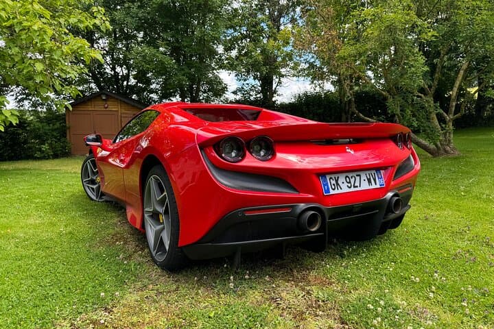 Ferrari F8 Spider Drive: Chevreuse Valley Luxury Escape from Paris photo 2