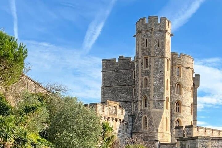 Windsor Castle Day Trip by Train from London — Guided Castle & Eton Walk photo 5