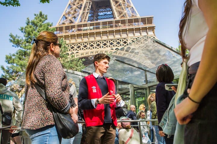 Skip-the-Line Eiffel Tower Access to 2nd Floor or Summit with Seine Cruise photo 4