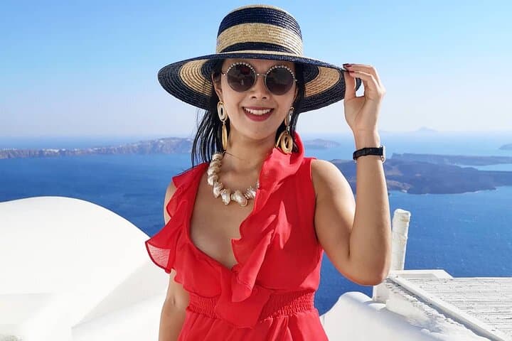Explore Santorini's Hidden Gems with a Private Driver