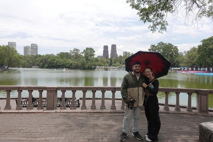 Chapultepec Walking Tour: Explore Mexico City's Historic Green Lung