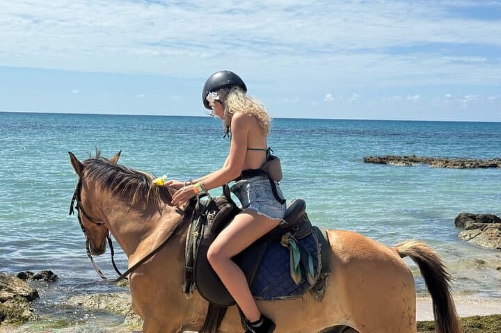 Negril Combo: Horseback Beach Ride and Sunset Catamaran to Rick’s Cafe