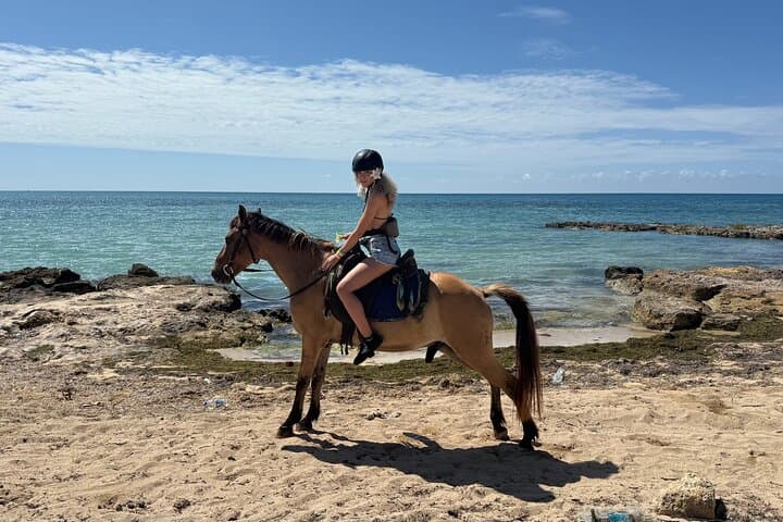 Negril Combo: Horseback Beach Ride and Sunset Catamaran to Rick’s Cafe photo 5