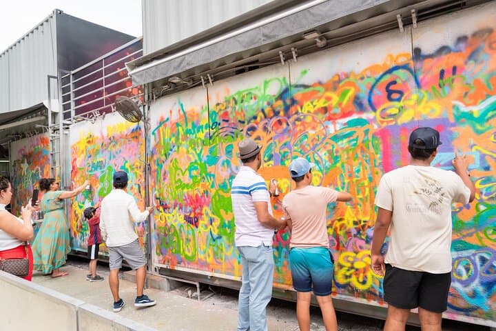 Wynwood Walls Official Spray Painting Experience — Miami Street Art Workshop photo 2