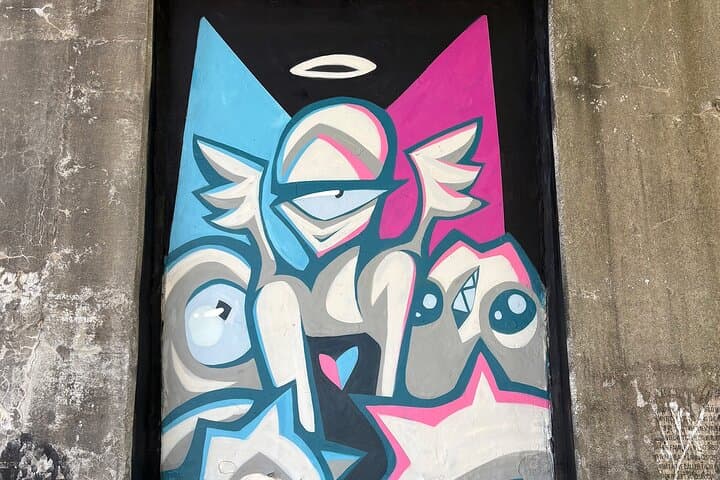 Offbeat Fulton Market Street Art Tour: Chicago Graffiti & Murals Walk photo 3