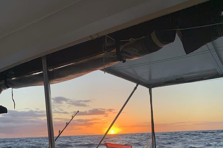 Waikiki Sunset Cruise on the Tortuga — 90-Minute Evening Harbor Tour photo 1