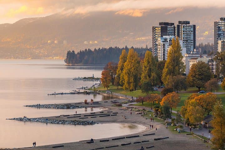 Vancouver Full-Day City Tour — Stanley Park, Capilano Suspension Bridge & Grouse Mountain photo 1