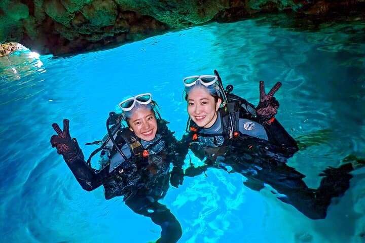 Blue Cave Introductory Dive: Private Guide, Short Boat Ride & Free Photos in Okinawa