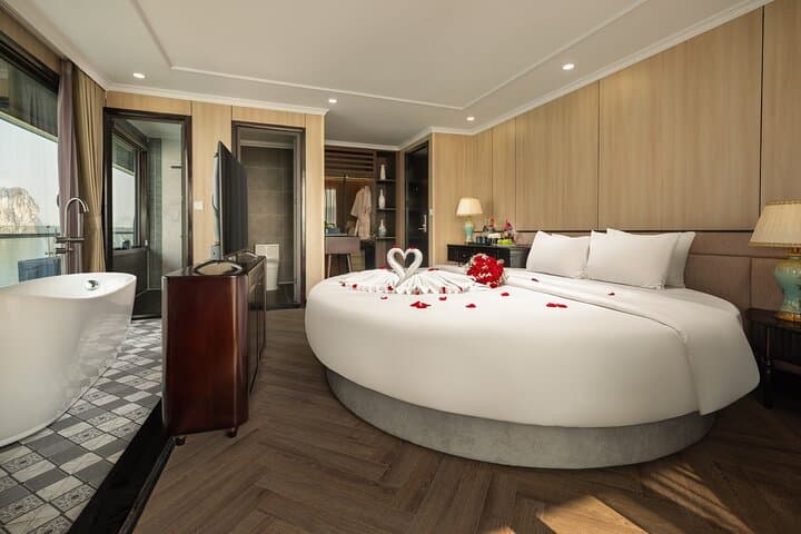 Luxury Halong & Lan Ha Bay 2-Day Cruise — Balcony Suites, Kayaking & Cooking Class photo 2