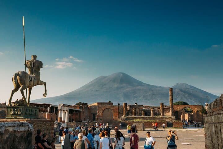 Hike Vesuvius and Explore Pompeii: Day Trip from Naples