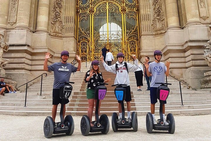 Paris Private Family Segway Tour: Morning Guided Ride from UNESCO photo 1