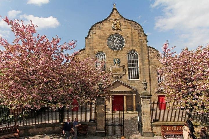Edinburgh Self-Guided Audio Tour: Royal Mile, Arthur's Seat & Hidden Histories photo 2