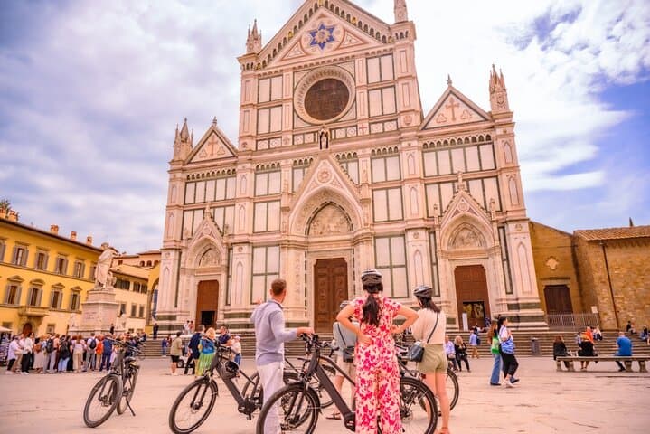 E-bike to Piazzale Michelangelo: Florence City Ride with Wine and Food Tasting photo 5