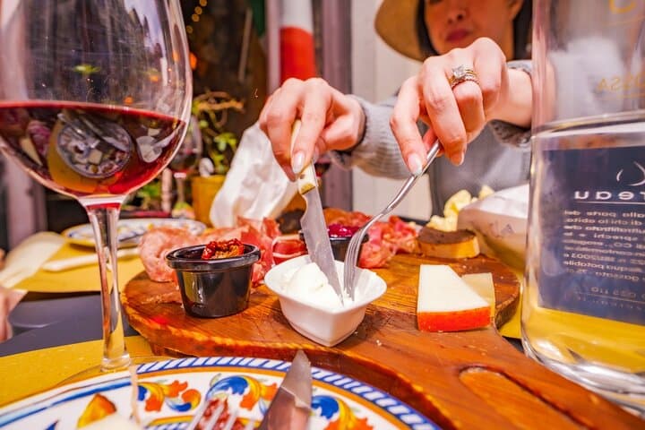 E-bike to Piazzale Michelangelo: Florence City Ride with Wine and Food Tasting photo 4