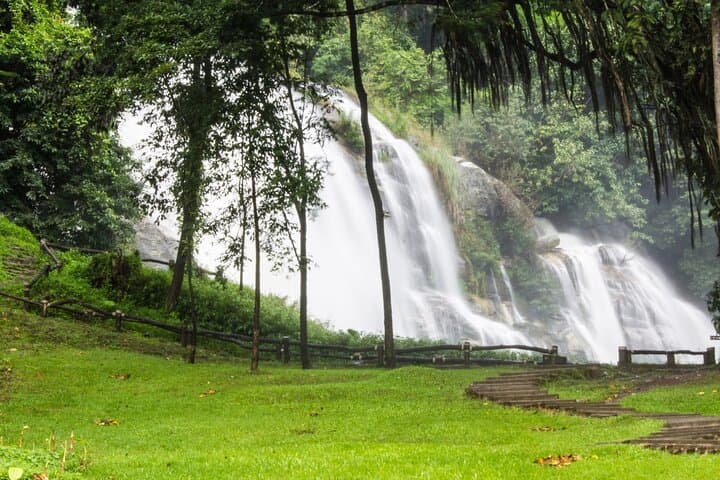 Doi Inthanon Day Trip: Waterfalls, Hill Tribe Markets & Thailand’s Highest Peak photo 6