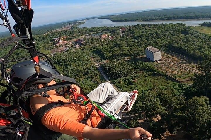 Tandem Paragliding at Bukit Jugra: Fly Above the Jugra Lighthouse and Straits of Malacca photo 4