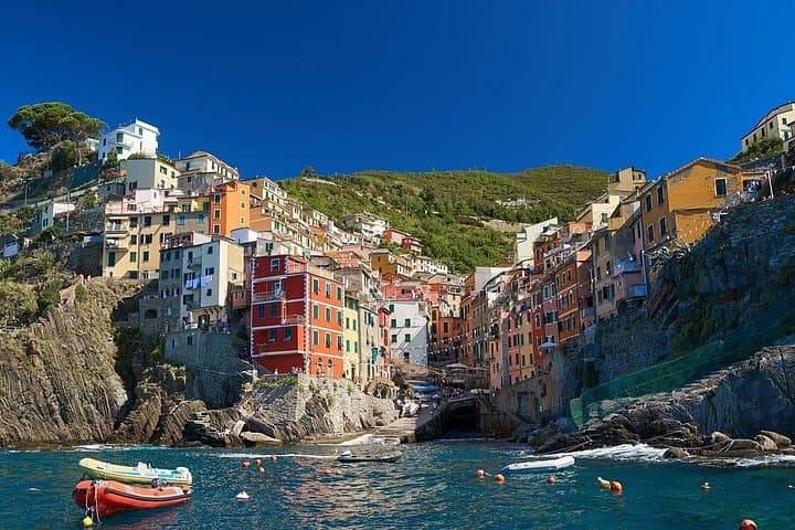 Cinque Terre Day Trip from Florence: Manarola, Vernazza & Monterosso by Train and Boat photo 1