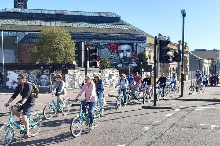 Grand Glasgow Landmarks & Hidden Gems Private Bike Tour — Cycle the Clyde and West End